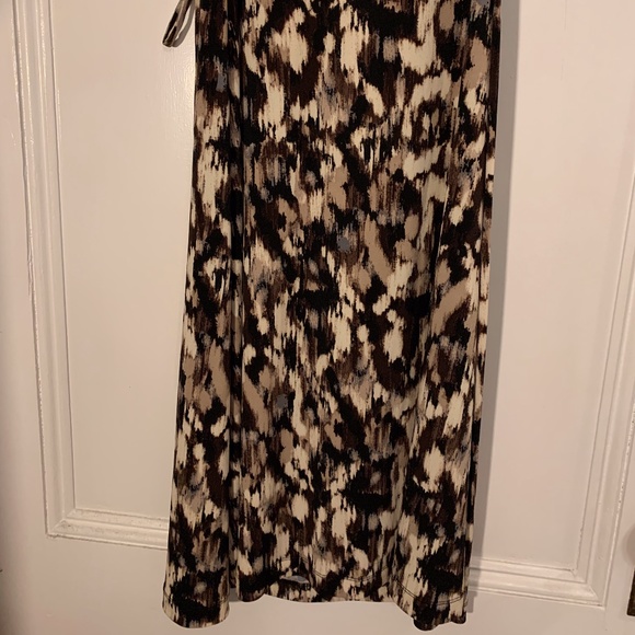 212 Collection,  IKAT Print, Size - Medium - Picture 4 of 7